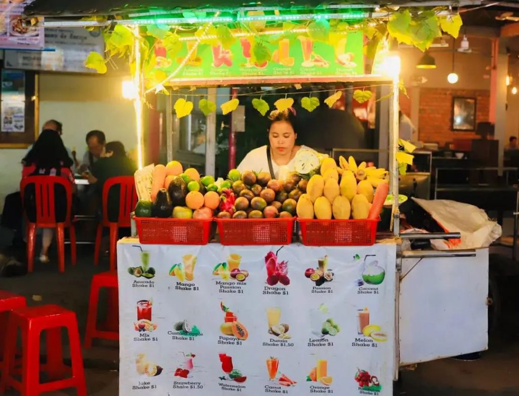Fruit shake vendor